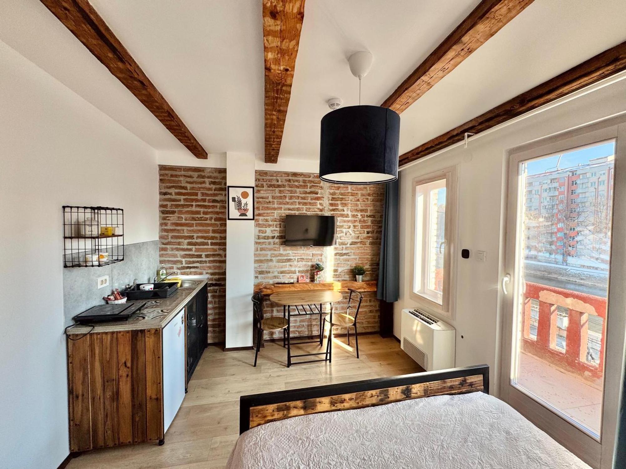 Apartment By The River Ni Exterior foto