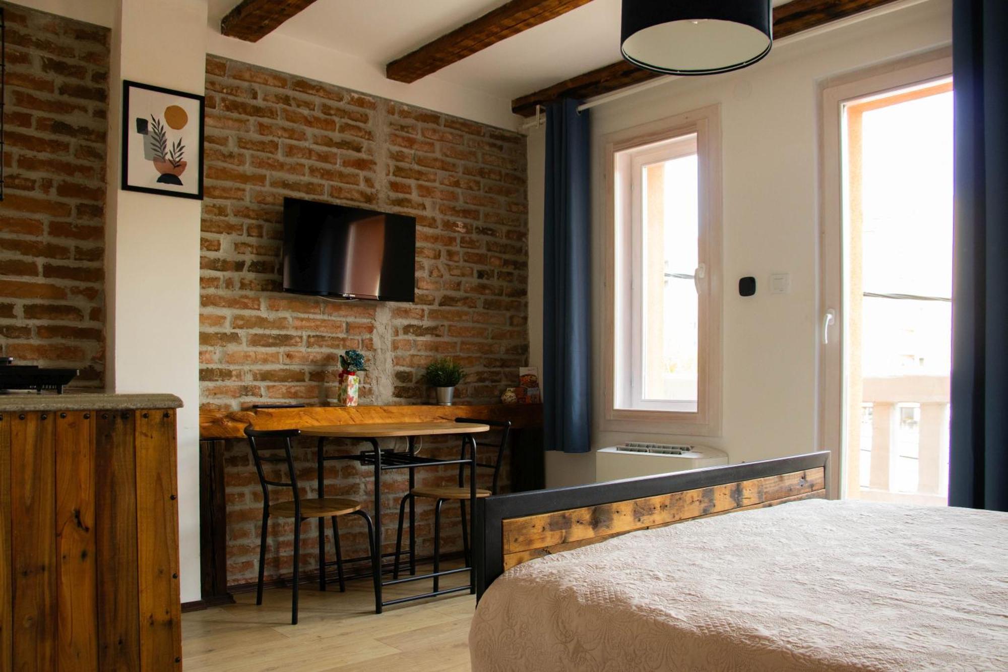 Apartment By The River Ni Exterior foto