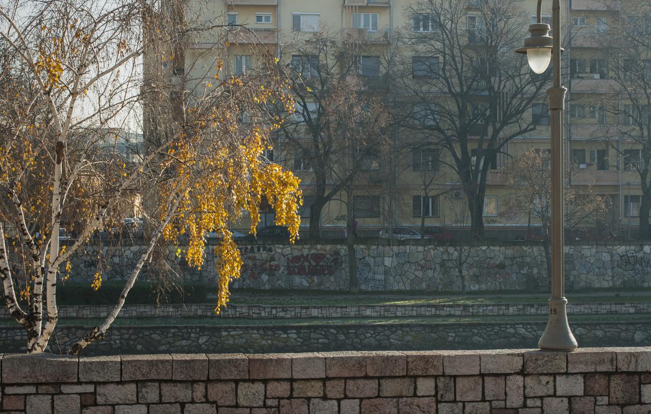 Apartment By The River Ni Exterior foto